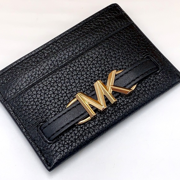 MICHAEL KORS
Reed Large Pebbled Leather Card Holder
Case Wallet
COLOR: BLACK - Picture 6 of 8